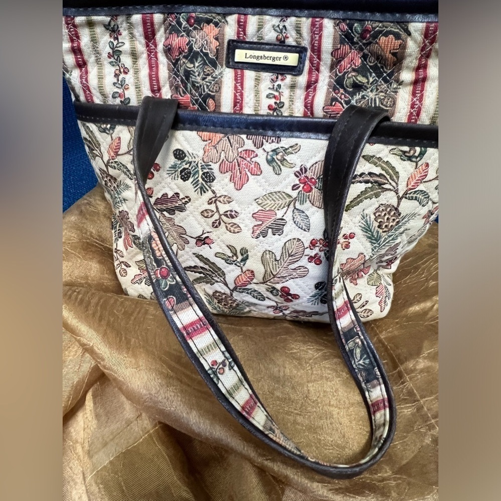 Longaberger Small Tote - Picture 12 of 16